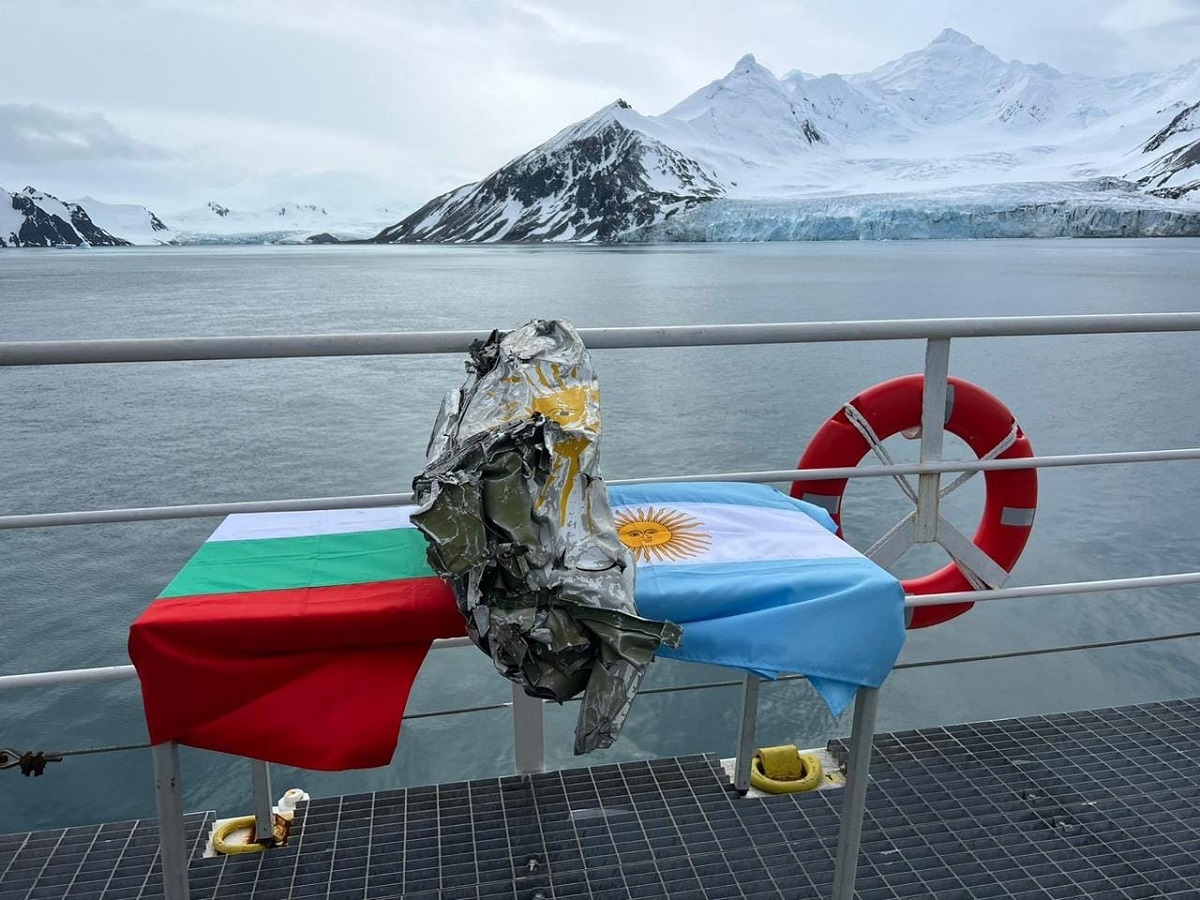 Hallan restos de un avión argentino accidentado en Antártida en 1976