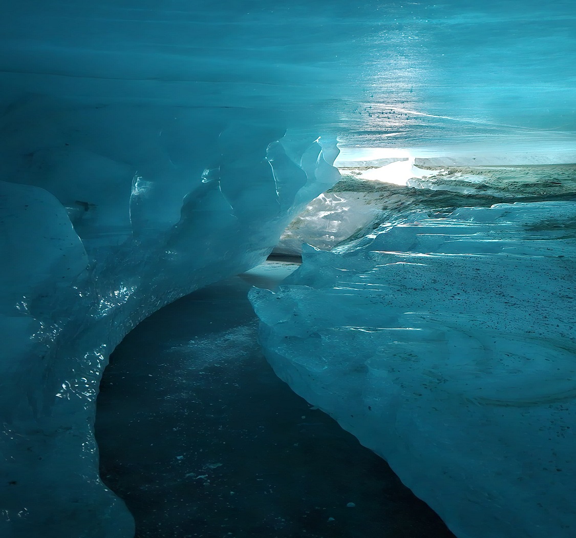 Restringen ingreso a las cuevas de hielo del glaciar Vinciguerra