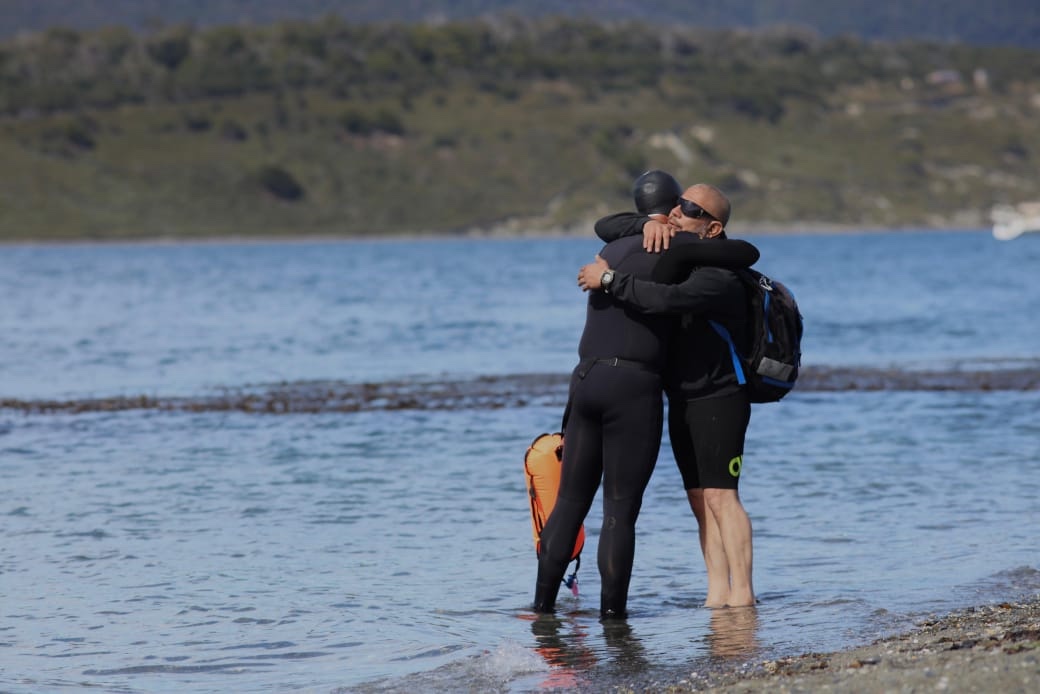 Marcelo Stancanelli logró un doble cruce a nado en el Beagle